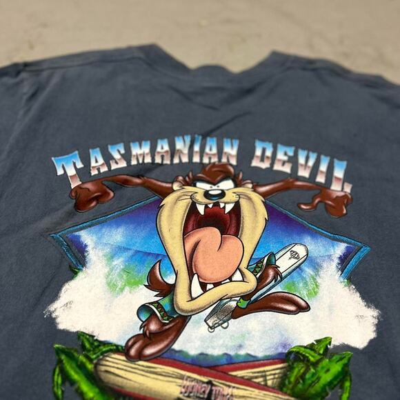 Looney Tunes Thrashed Classic Surf Tasmanian Devil T-Shirt - Picture 2 of 6